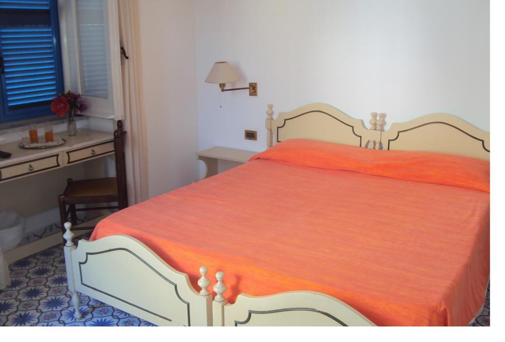איסקיה Hotel Villa Hermosa חדר תמונה