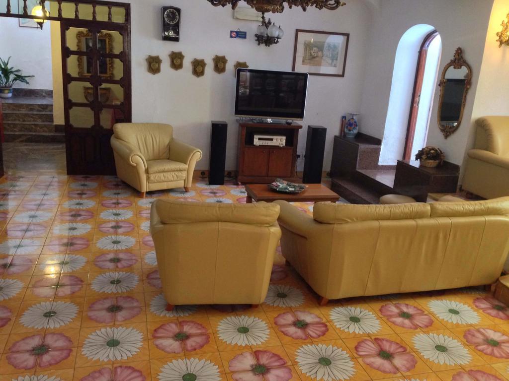 איסקיה Hotel Villa Hermosa מראה חיצוני תמונה