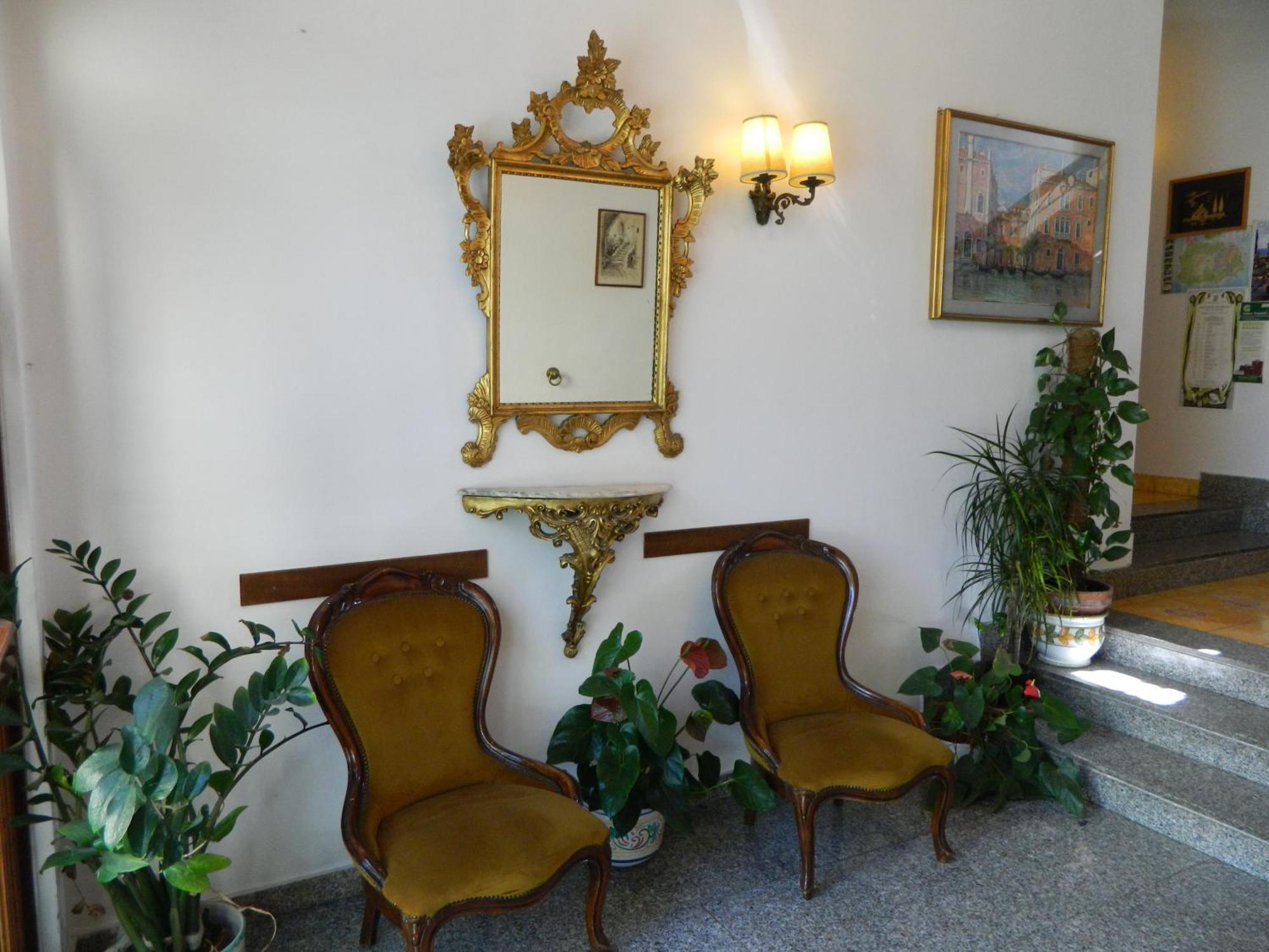 איסקיה Hotel Villa Hermosa מראה חיצוני תמונה