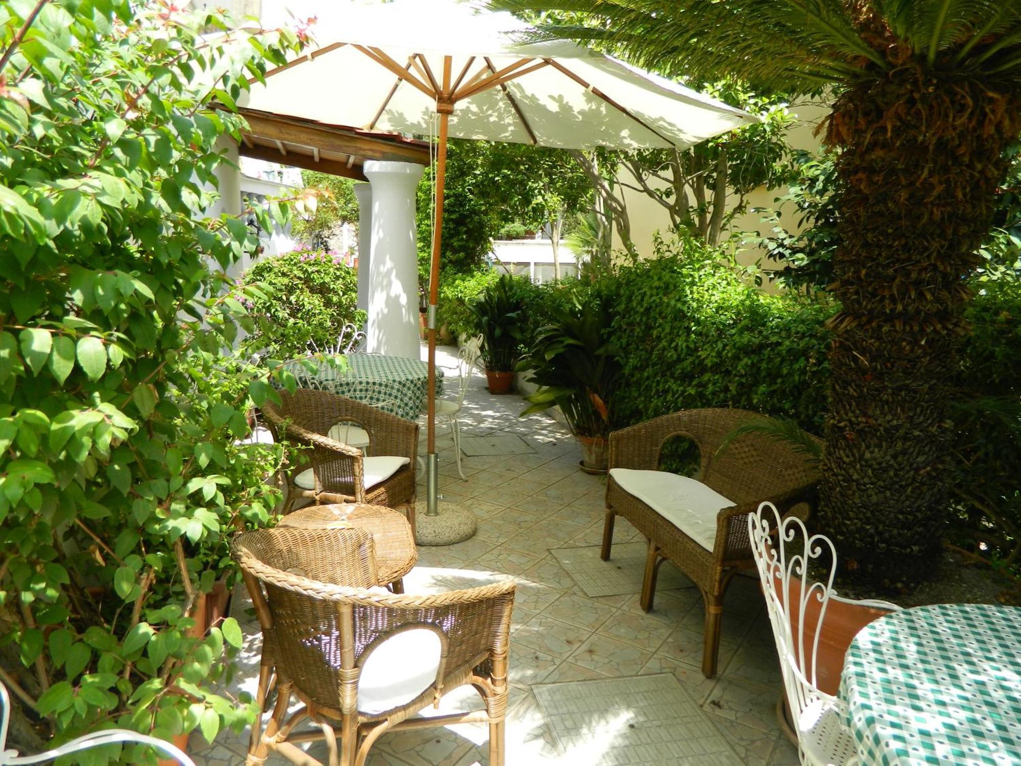 איסקיה Hotel Villa Hermosa מראה חיצוני תמונה
