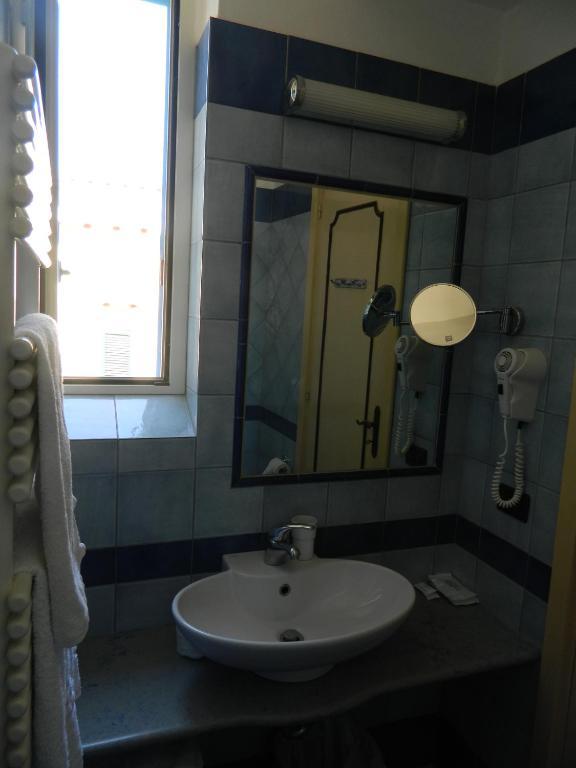 איסקיה Hotel Villa Hermosa חדר תמונה