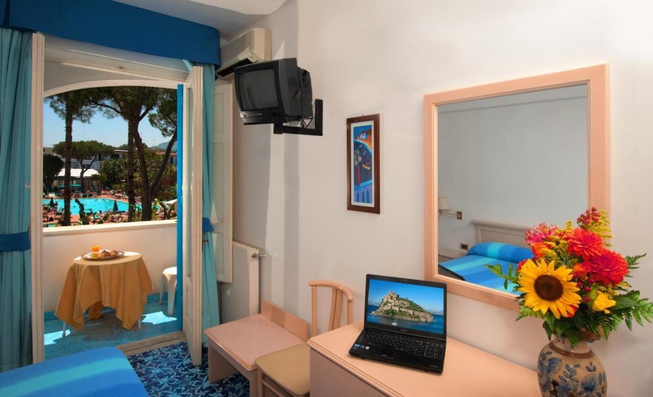 איסקיה Hotel Villa Hermosa חדר תמונה